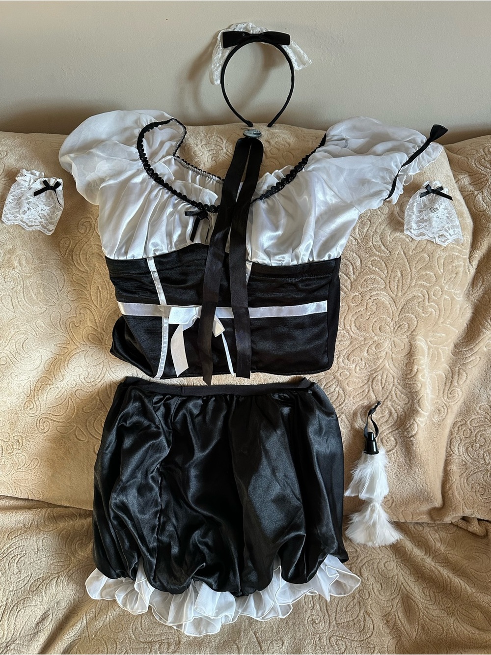 Adult Fantasy Maid Costume B & W Ruffle Trim, Bow Accent, Bubble Skirt 7 Pc Sz M